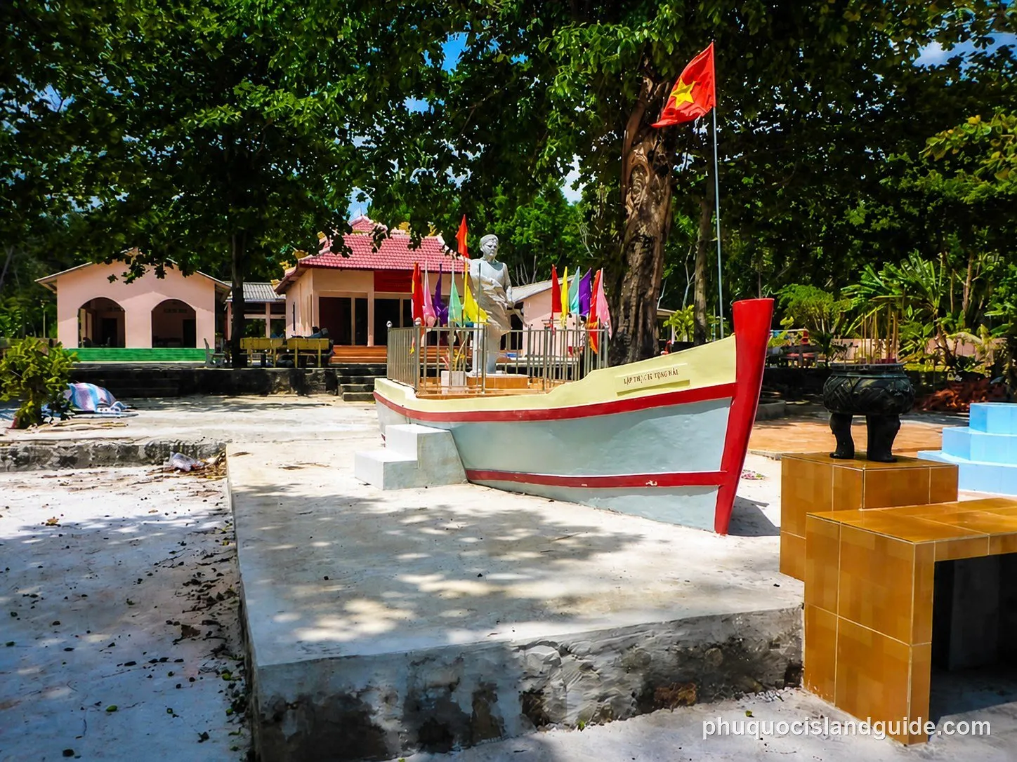 dinh ba ong lang phu quoc temple
