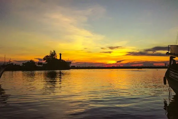 Duong Dong River