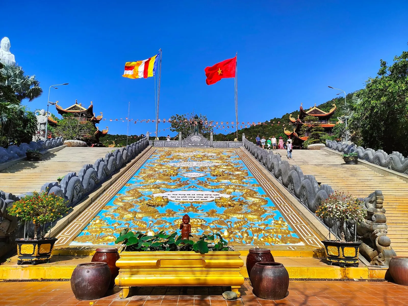 The dragon staircase and terraces at Ho Quoc Pagoda