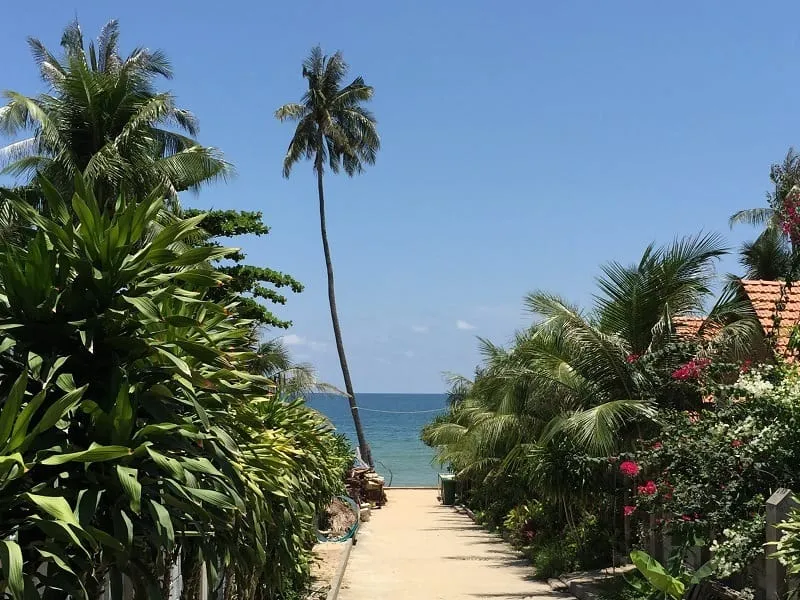 long beach beach access in phu quoc