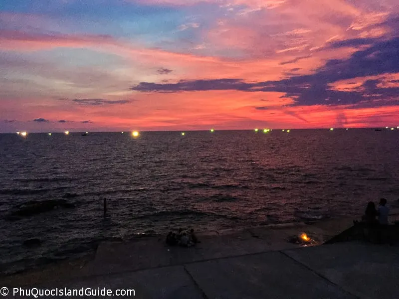 night squid fishing phu quoc
