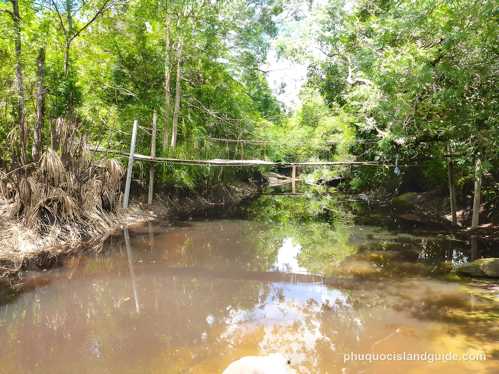 da ban stream phu quoc island bridge