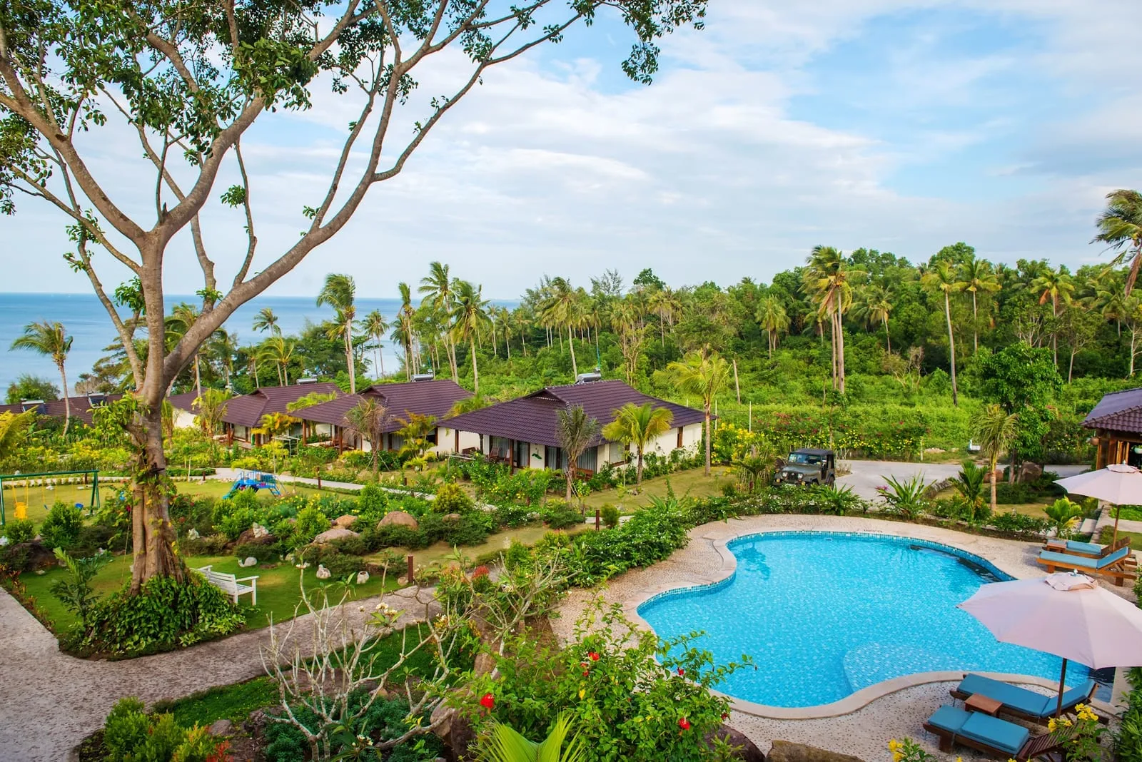 Garden and pool at Camia Resort on Ong Lang